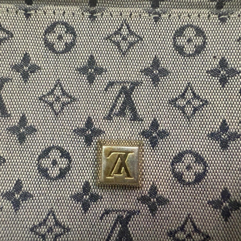 Louis Vuitton Beige Monogram Canvas Shoulder Bag with Black Trim - Picture 5 of 14